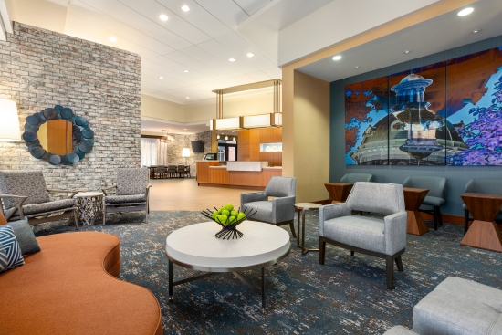 CAEZV-P0069-Lobby-Area